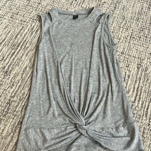 Twist top tank